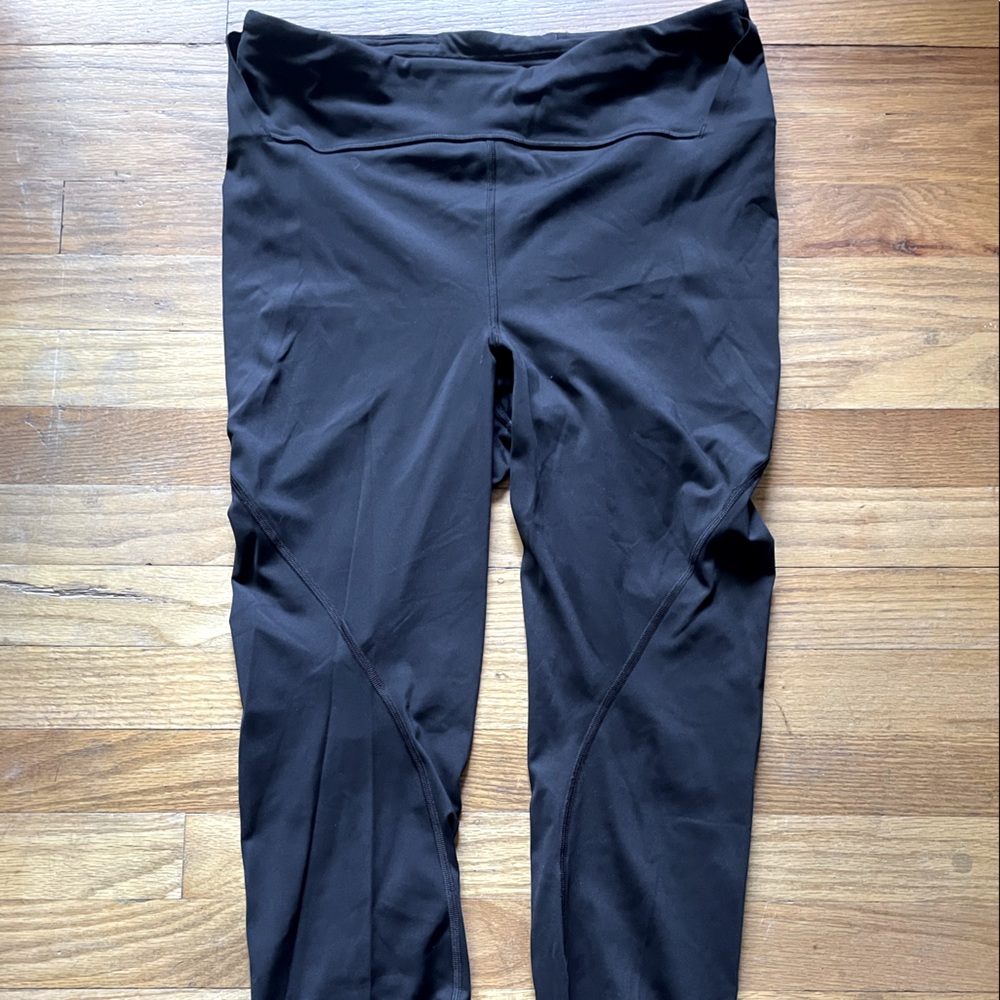Free speed high rise tights 25”, slightly used, some piling but minimal.